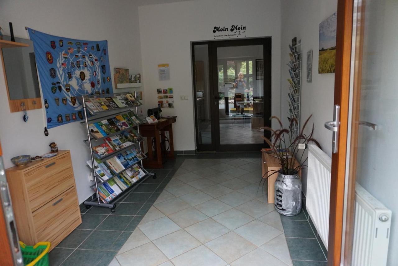 Am Gutspark Alt Tucheband Bagian luar foto
