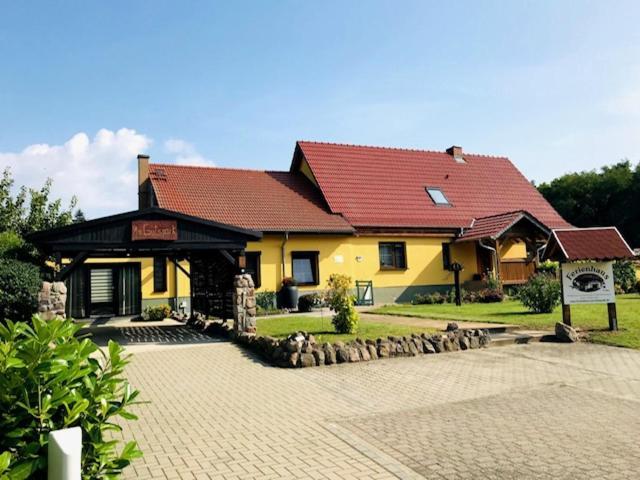 Am Gutspark Alt Tucheband Bagian luar foto