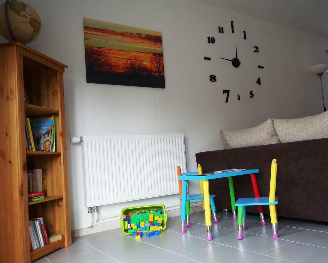 Am Gutspark Alt Tucheband Bagian luar foto