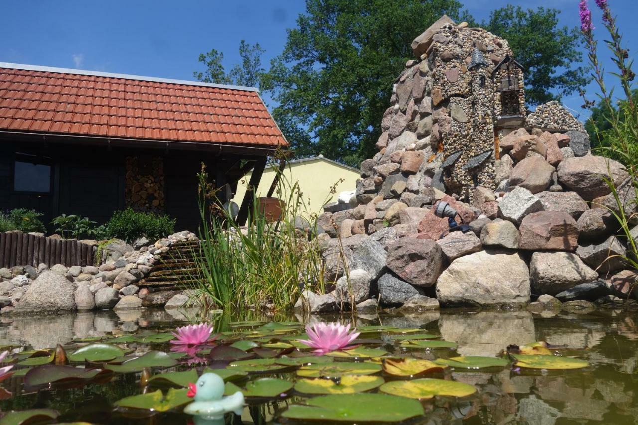 Am Gutspark Alt Tucheband Bagian luar foto
